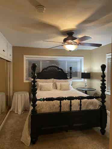 VERY CLEAN BEAUTIFUL ROOM FOR RENT