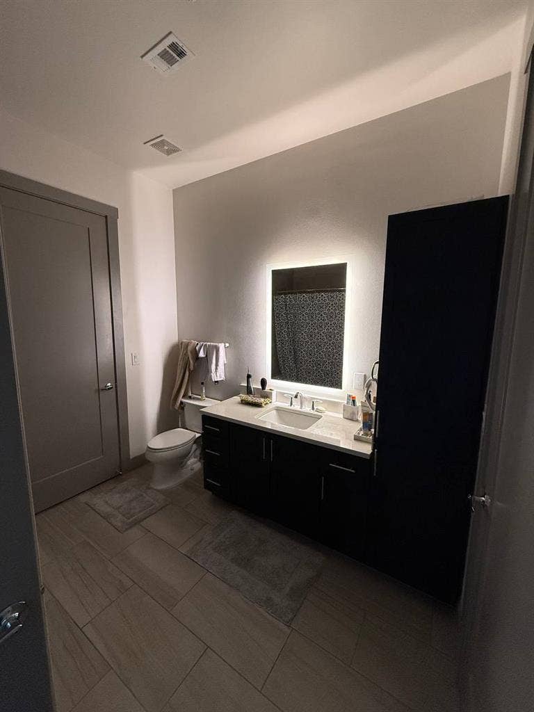 Room - 2BD apt in Carlisle and Vine