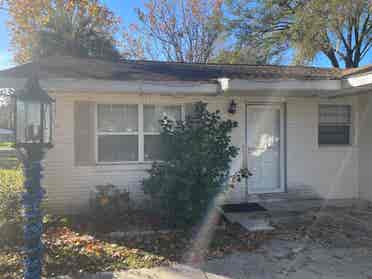 :: 1 bdrm next to CF - Ocala ::