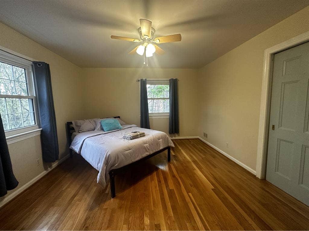 Bedroom 2 for rent