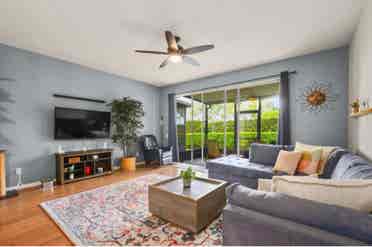 Private bed and bath in Sanford
