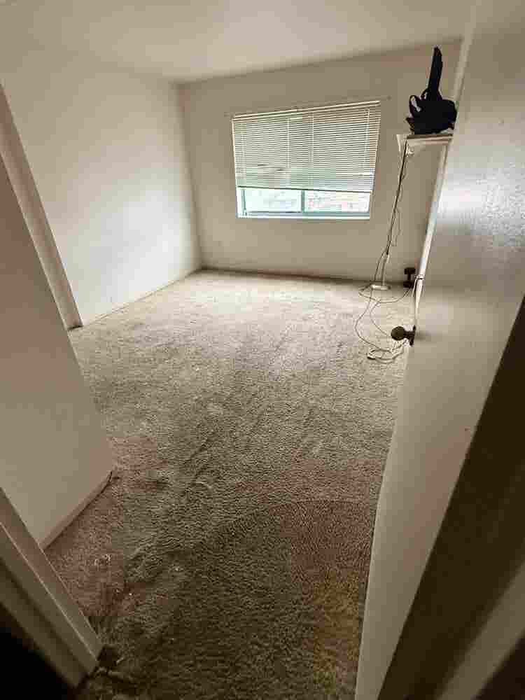 Unfurnished room for rent