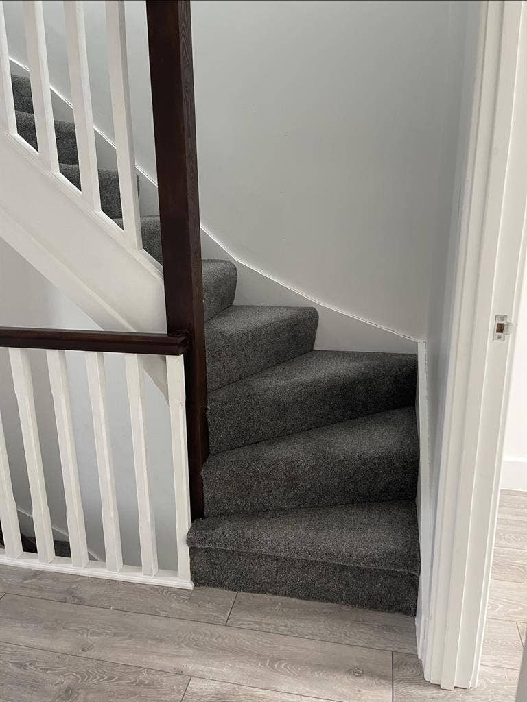 Large Double Room Available Now