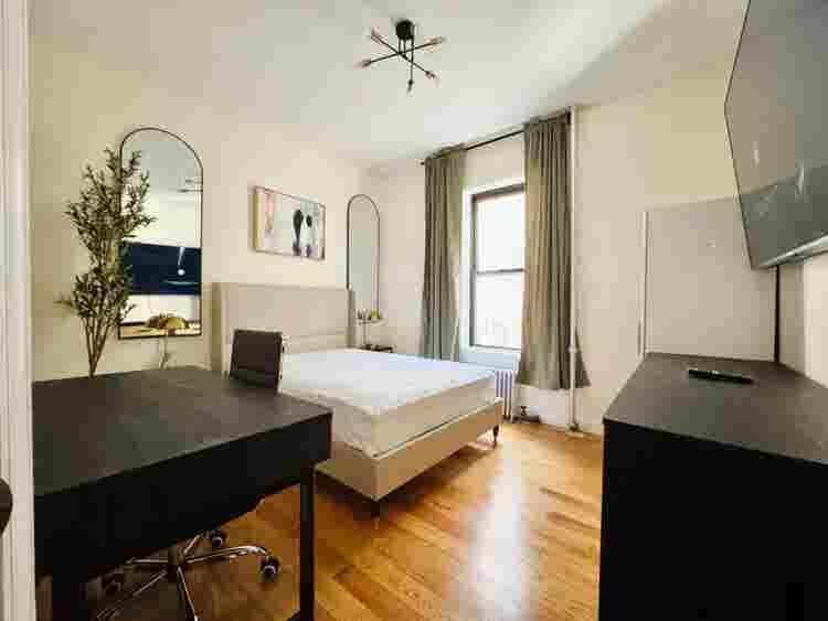 Bright Room in Prospect Park!