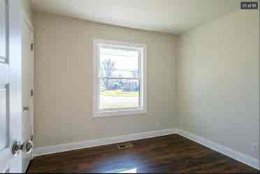 5 miles from Downtown Nashville!