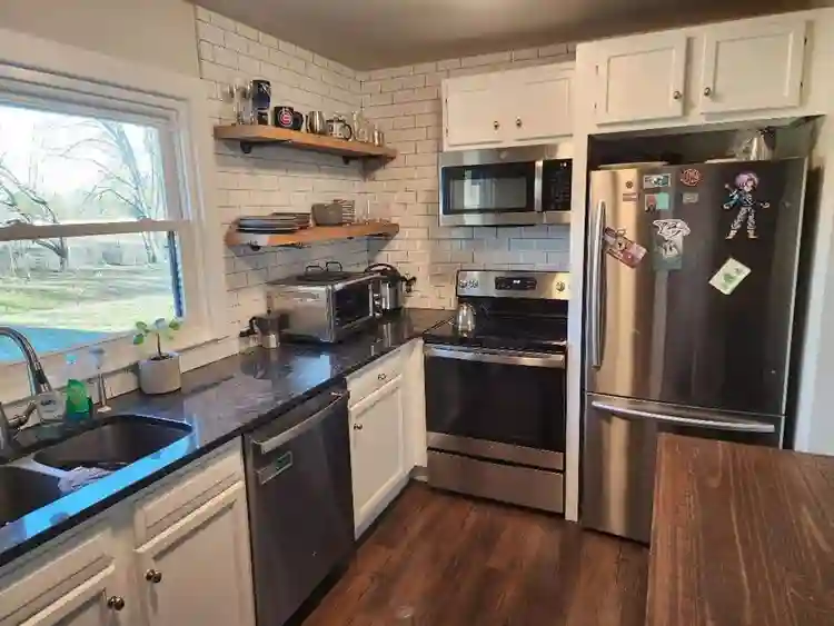 5 miles from Downtown Nashville!