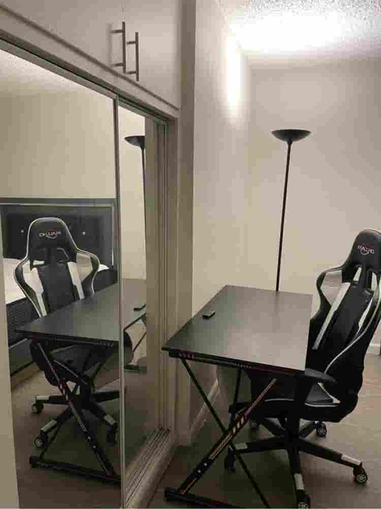 Private room for rent available