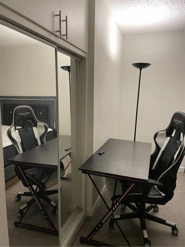 Private room for rent available
