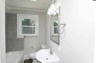 Private room, shared bath