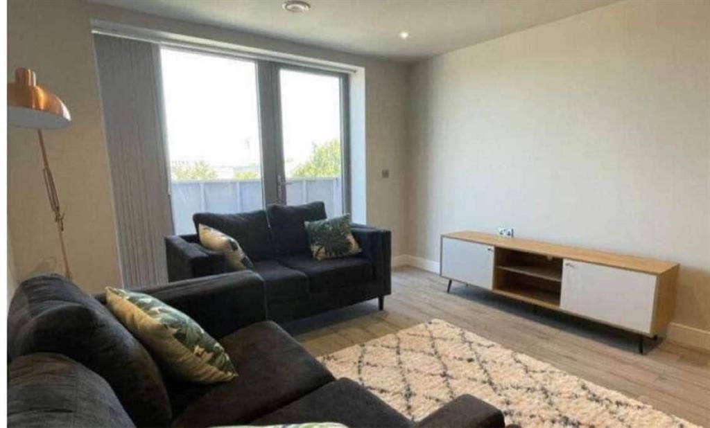 Double bedroom in excellent flat