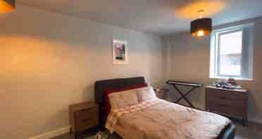Double bedroom in excellent flat