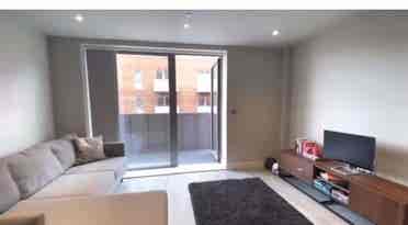 Double bedroom in excellent flat