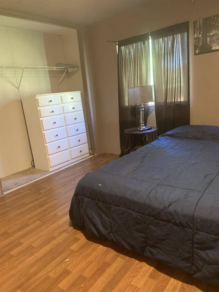 Furnished room