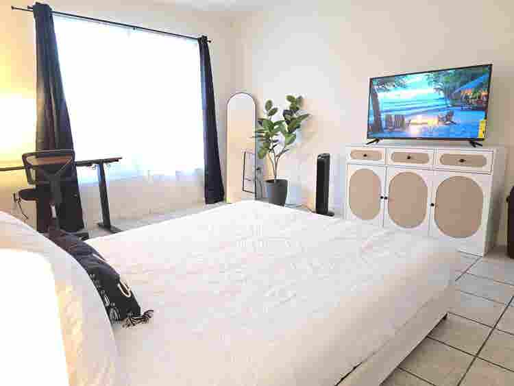Dreamy Suites w/ Private Bathroom