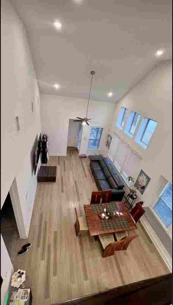 Private room available now!