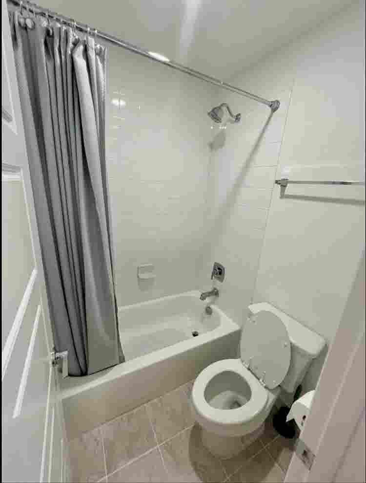 Private room available now!