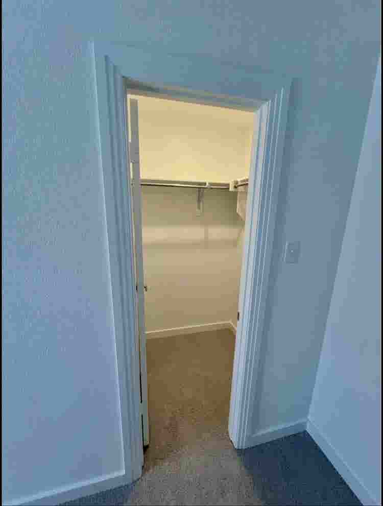 Private room available now!