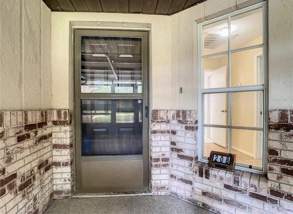 2 bedroom lakefront apartment