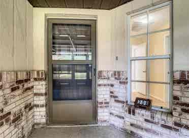2 bedroom lakefront apartment