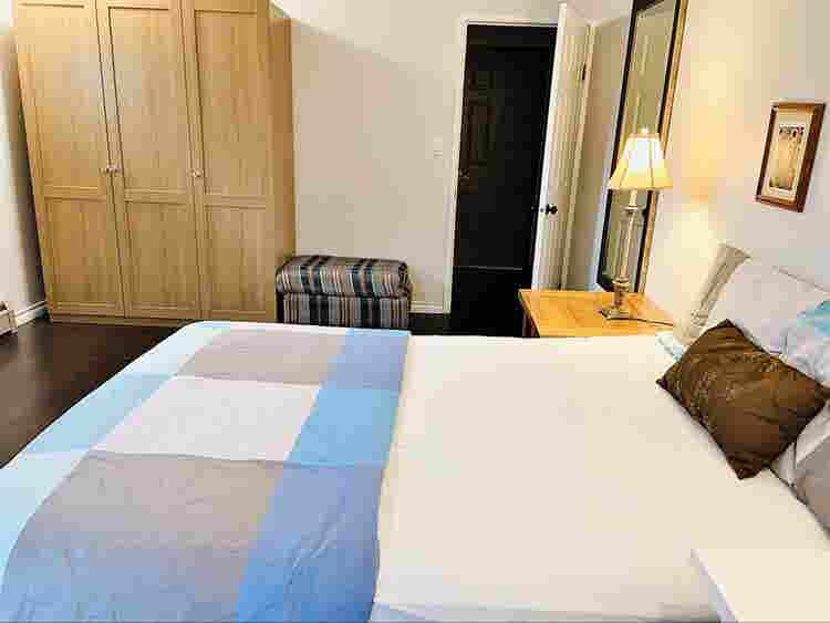 Private room for rent
