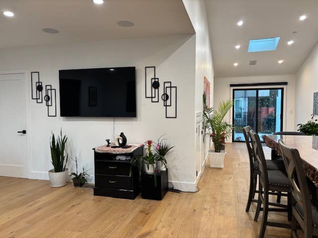 Free Room + $250/mo for P/T Help