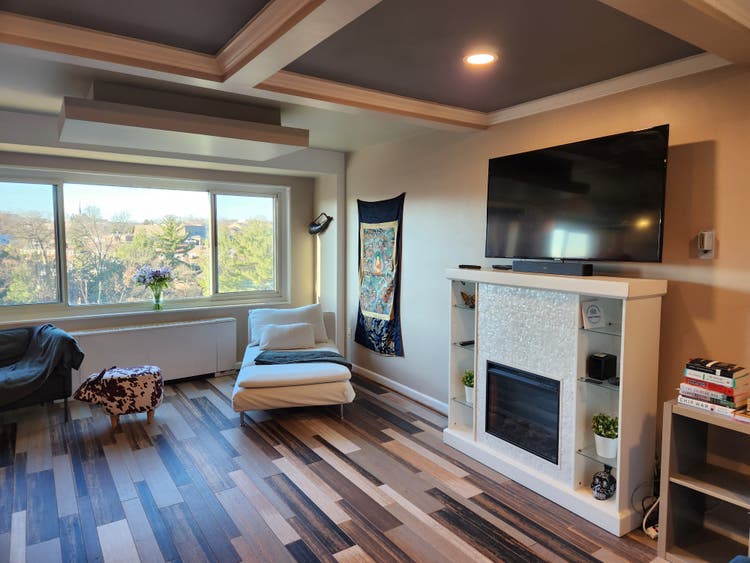EX-LARGE STUDIO in Beautiful TOWERS