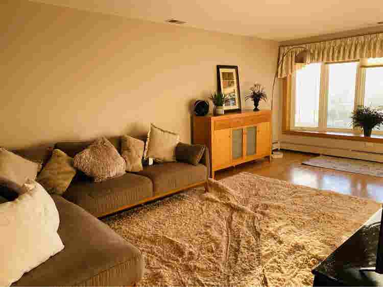 Full furnished bright room for rent