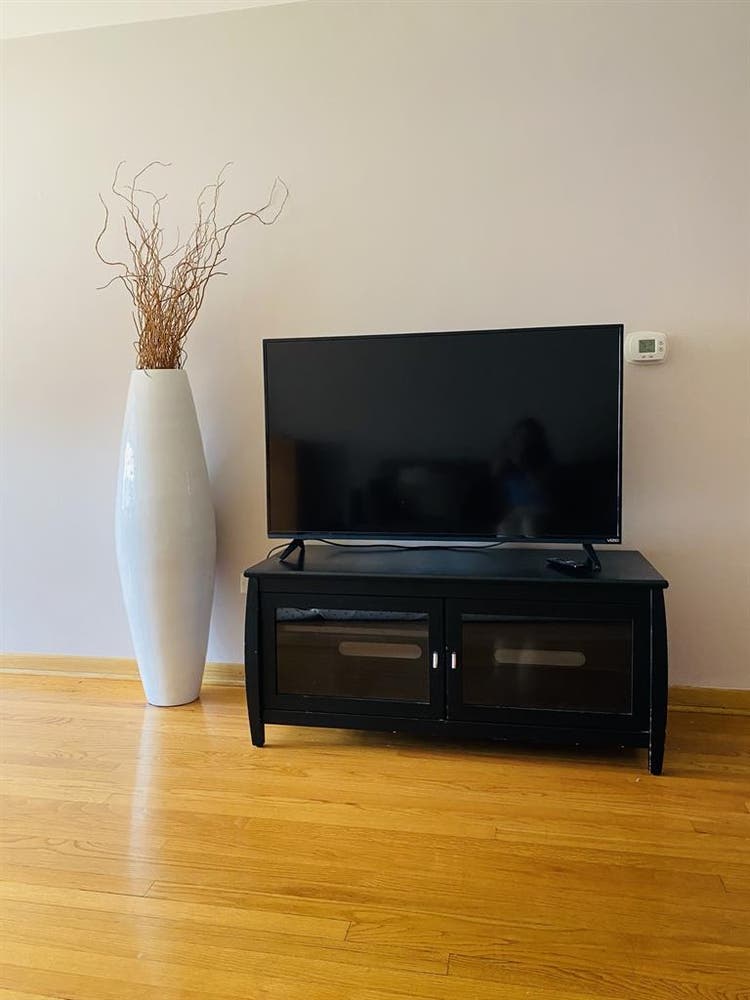 Full furnished bright room for rent