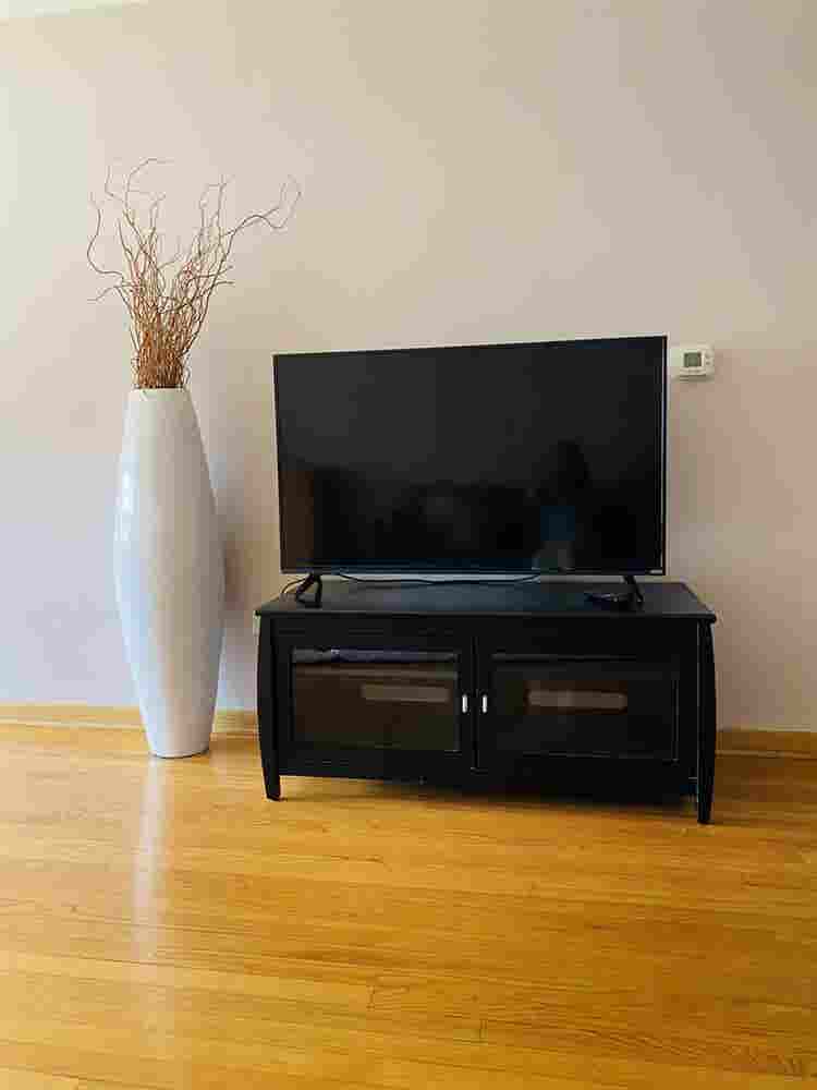 Full furnished bright room for rent
