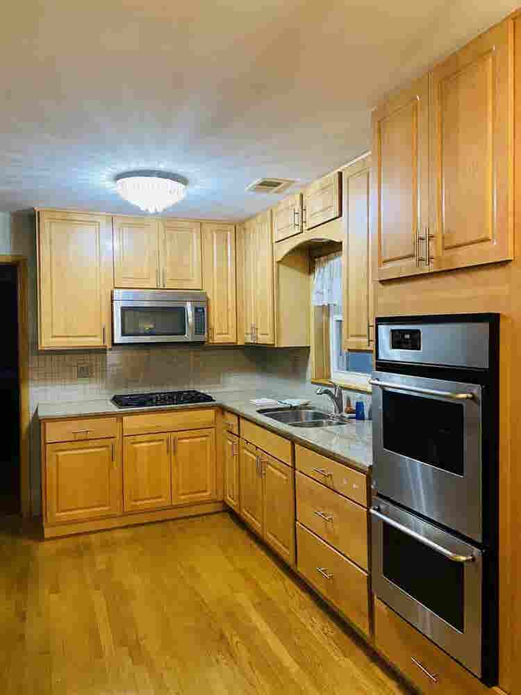 Full furnished bright room for rent