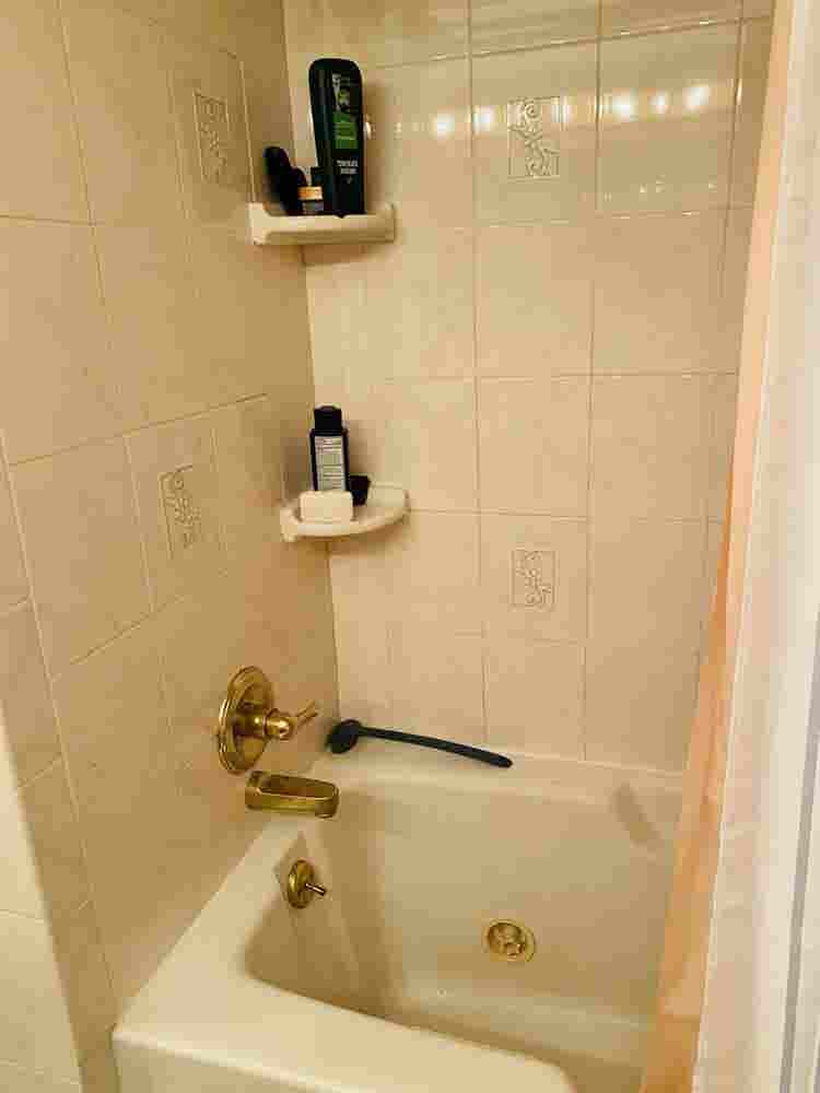 Full furnished bright room for rent