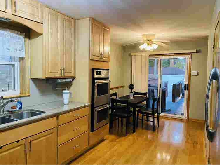 Full furnished bright room for rent