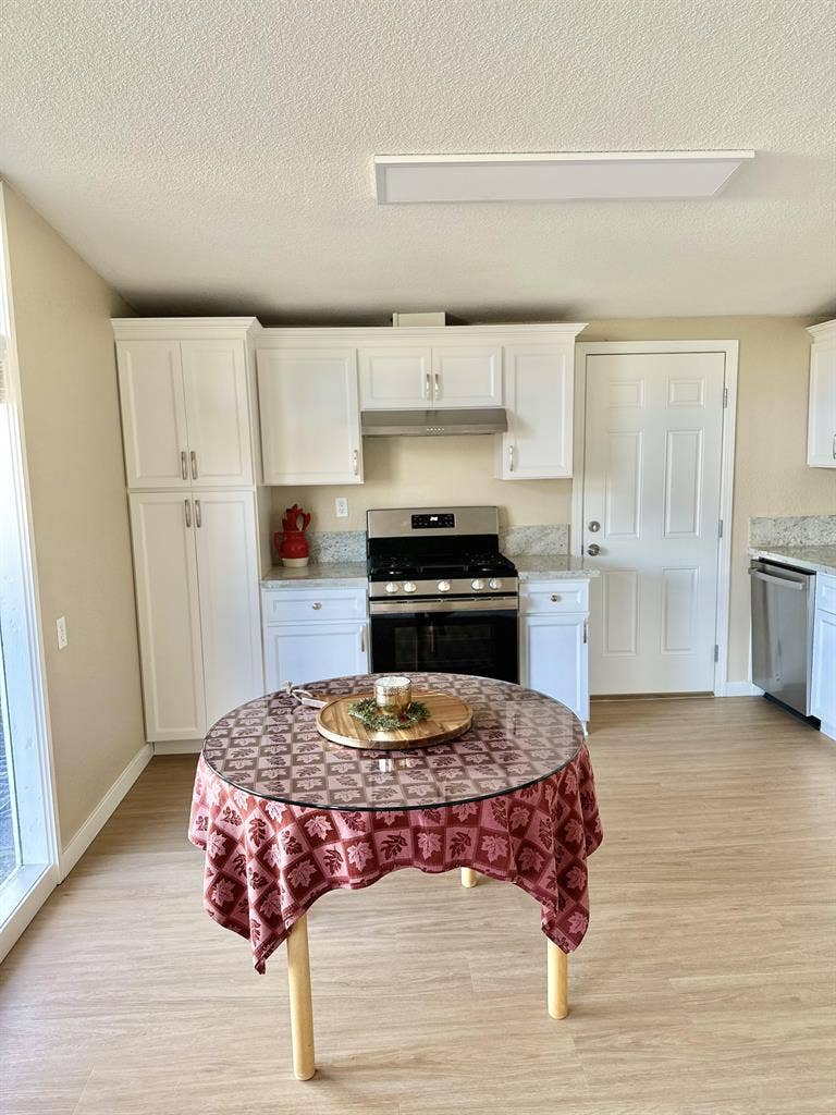 Looking for Female Roommate $