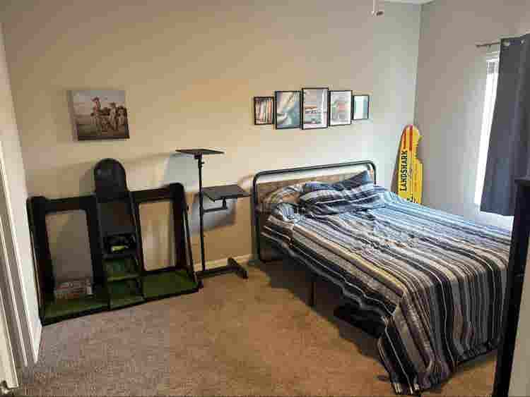 Room for rent!!! June-September