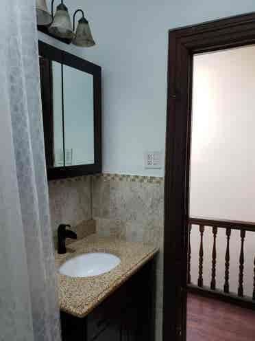 looking for a roommate