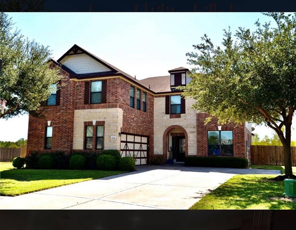 Roommate needed