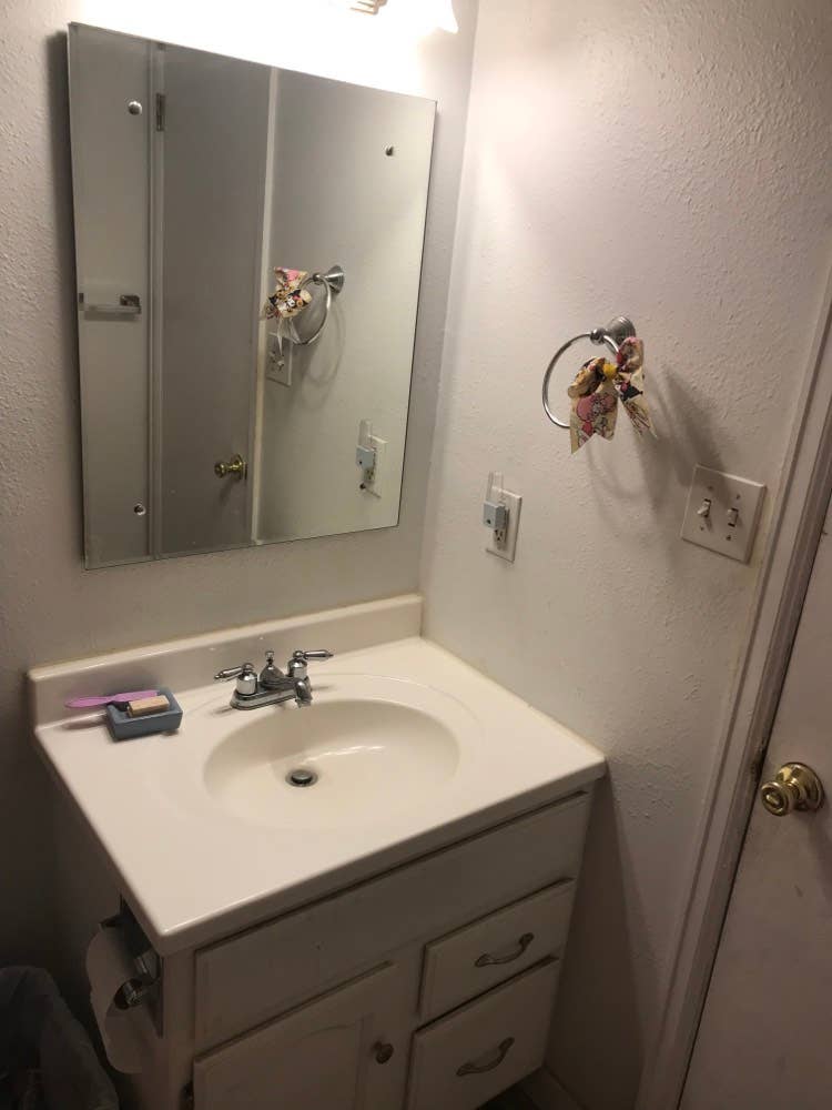 Spacious room in Pueblo west