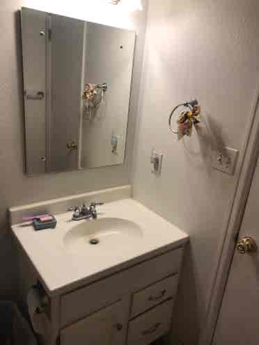 Spacious room in Pueblo west