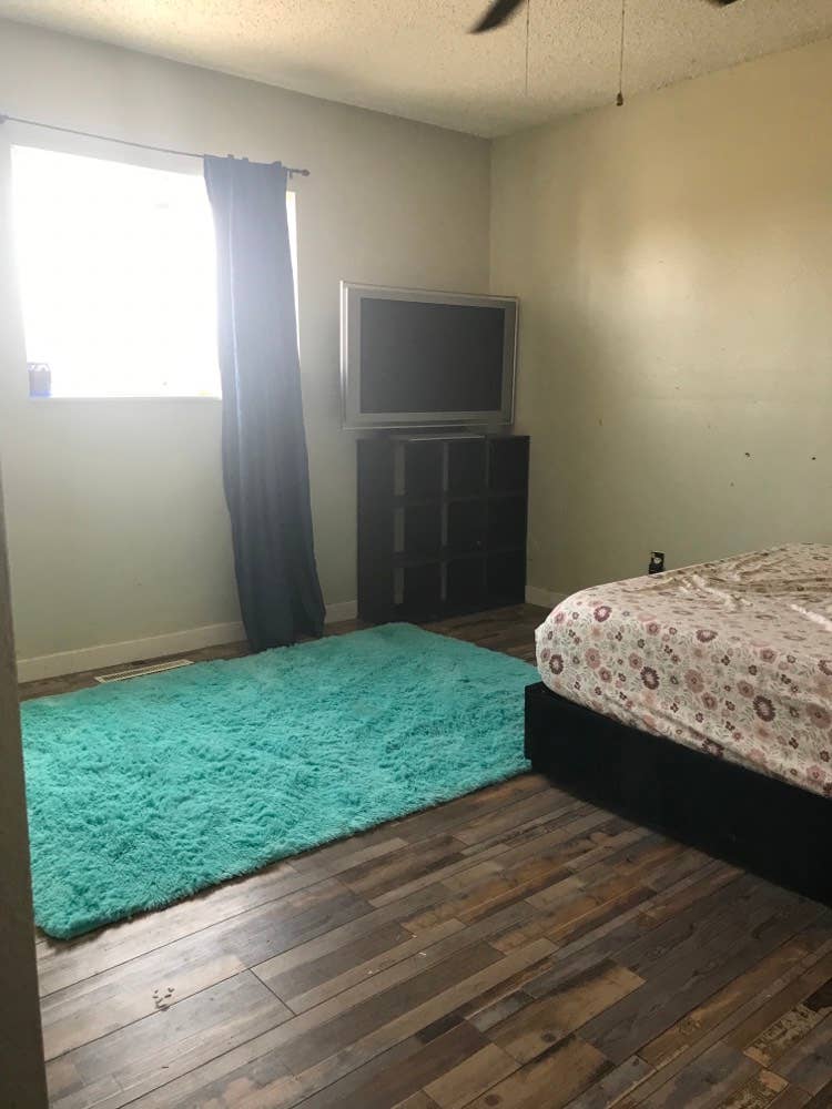 Spacious room in Pueblo west