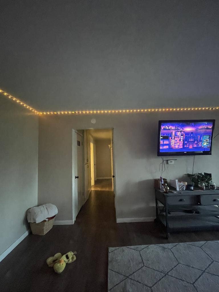 Looking for sublease for June !