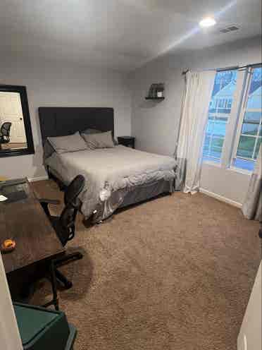 2 Rooms for Rent Full bath
