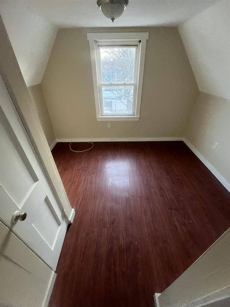 Private room for rent
