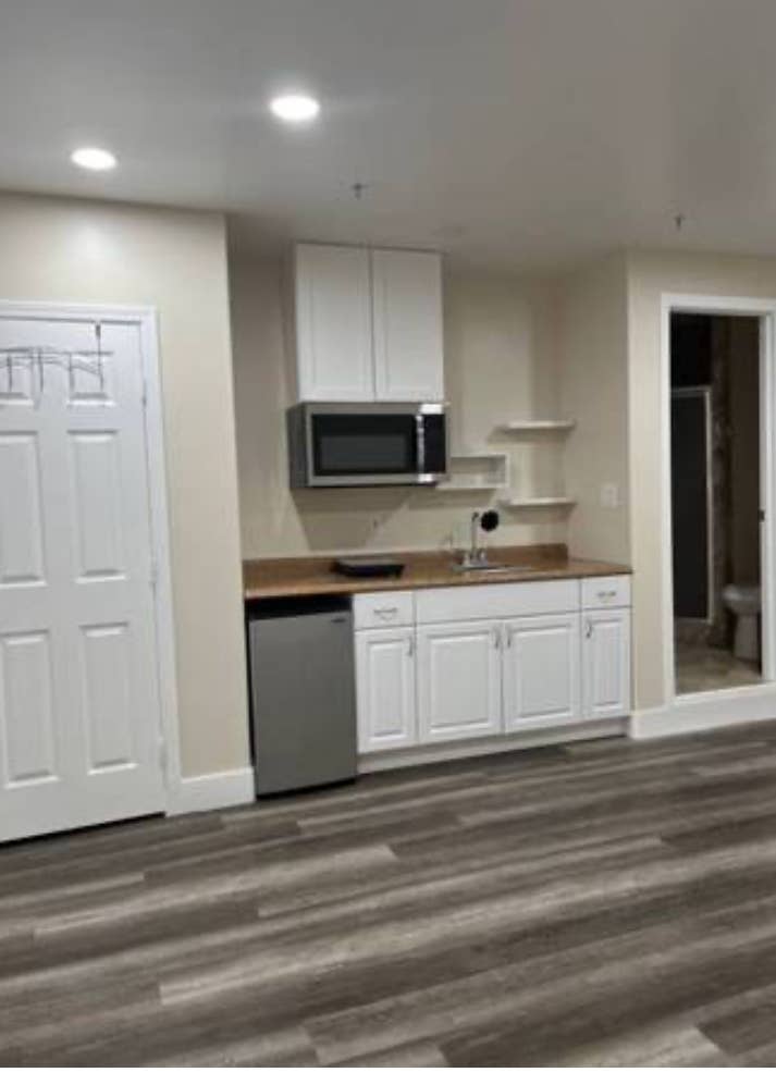 Private Studio-Utilities Included