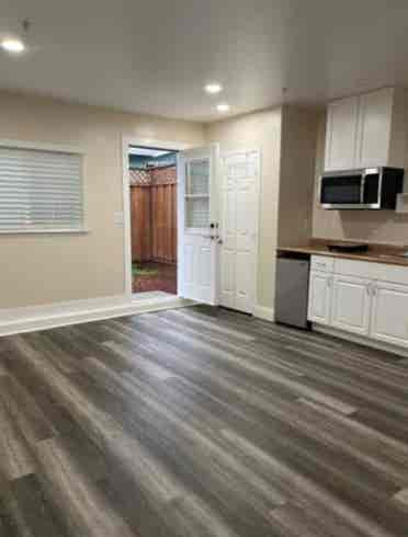 Private Studio-Utilities Included