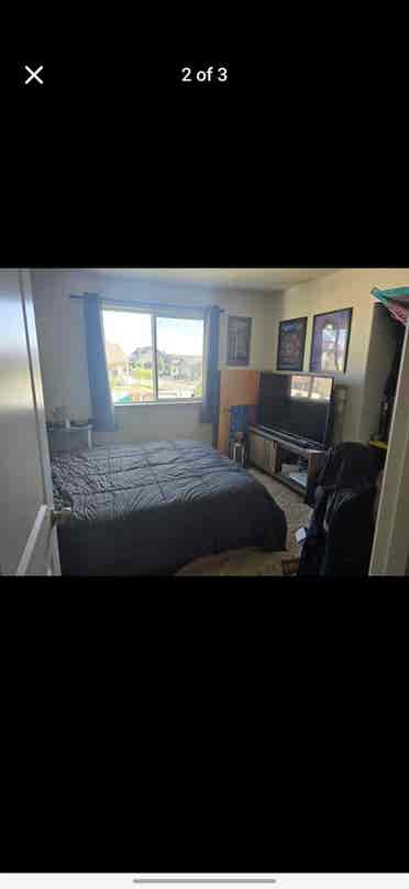off first month with 1 yr lease