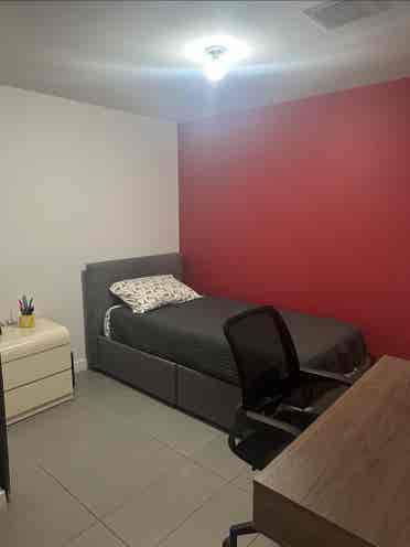 Private room/den dowtown Miami