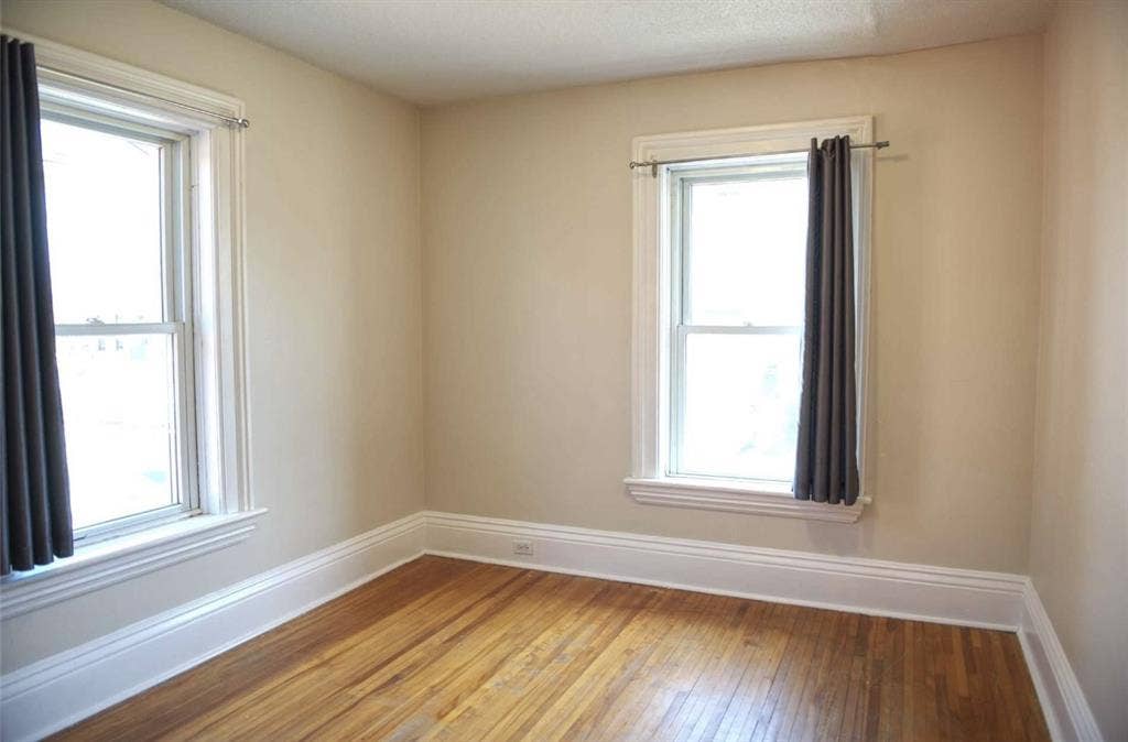 5 Rooms available June