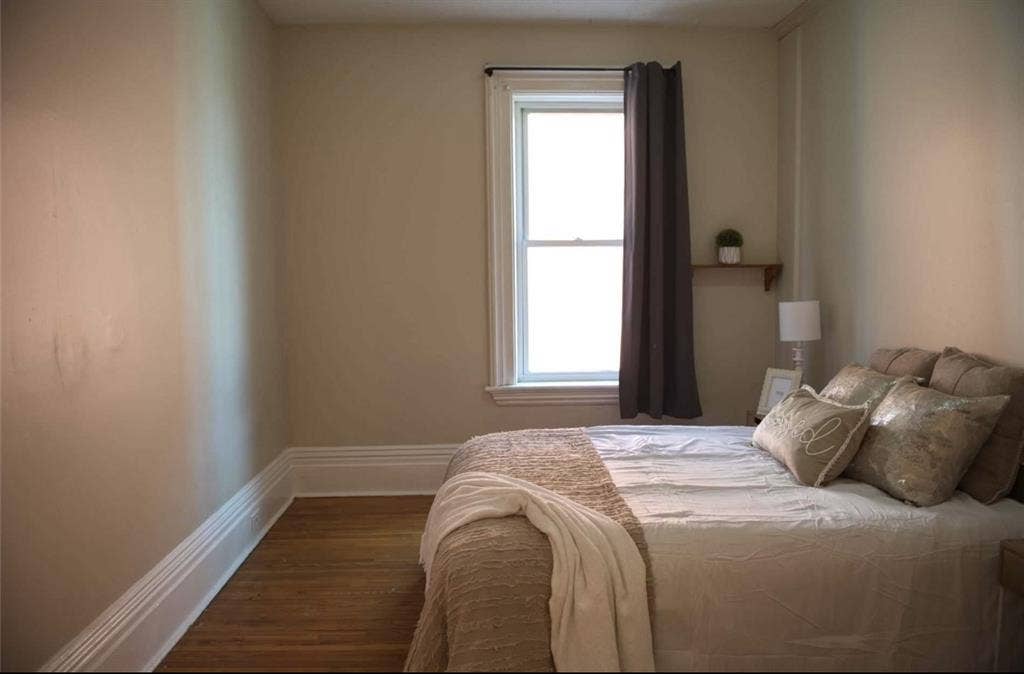 5 Rooms available June