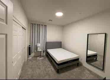 Room for rent! One FEMALE ONLY