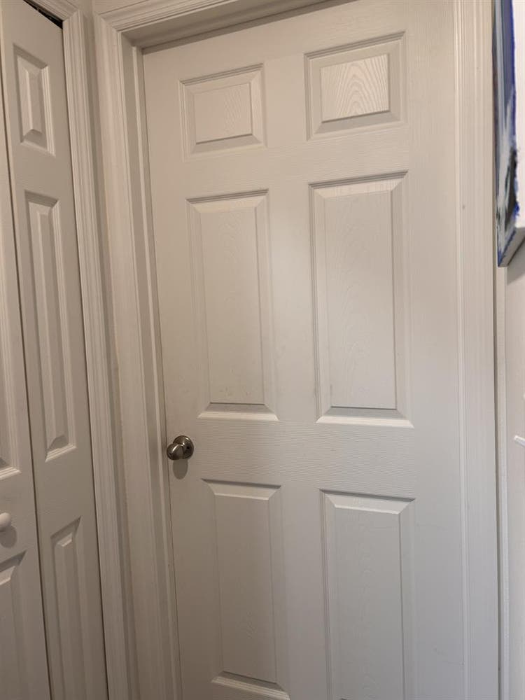 Private room and bathroom